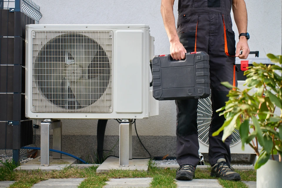 pompe à chaleur à source d'air pour une maison de taille moyenne